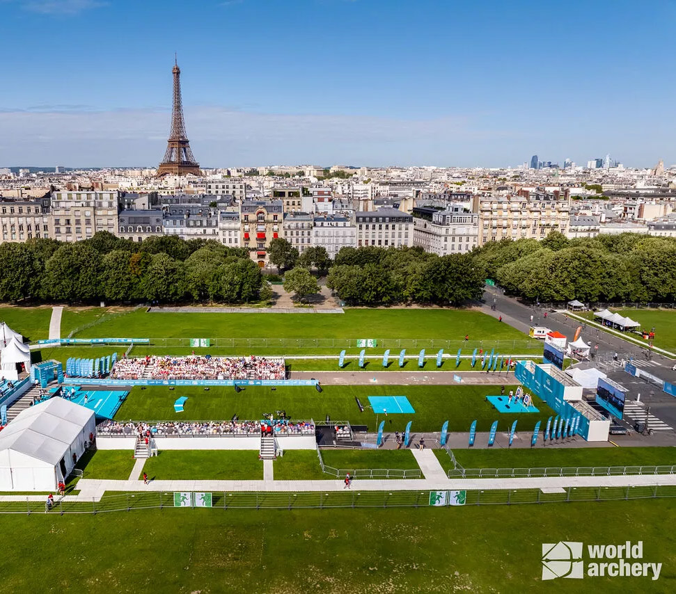 The archery competition takes place on the Esplanade des Invalides!